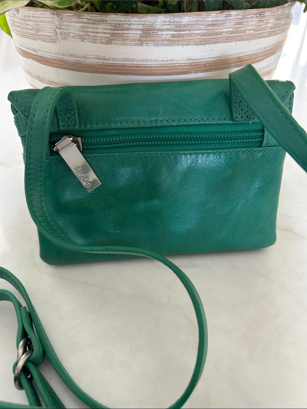 Hobo The Original Mini Leather Crossbody – Emerald Green NWOT - Picture 4 of 12